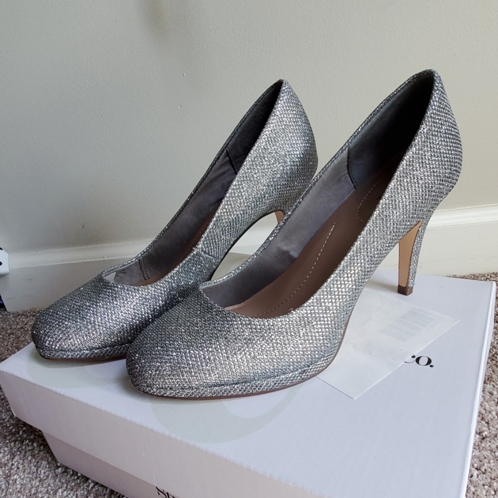 EEUC silver sparkle heels by style and co, size 6